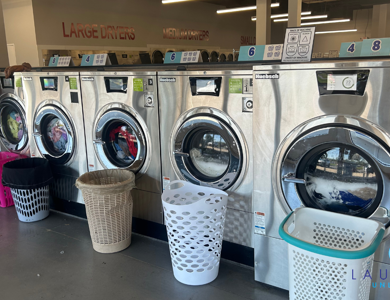 Self Service Laundry Near 28270 (1)